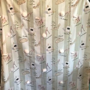 Adorable shower curtain!
